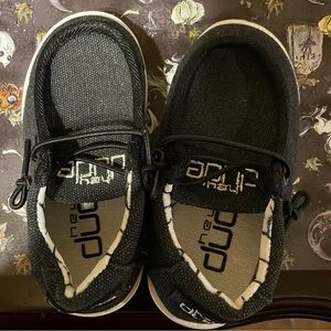 **HEY DUDES** NEW BUT NO TAGS children size 7